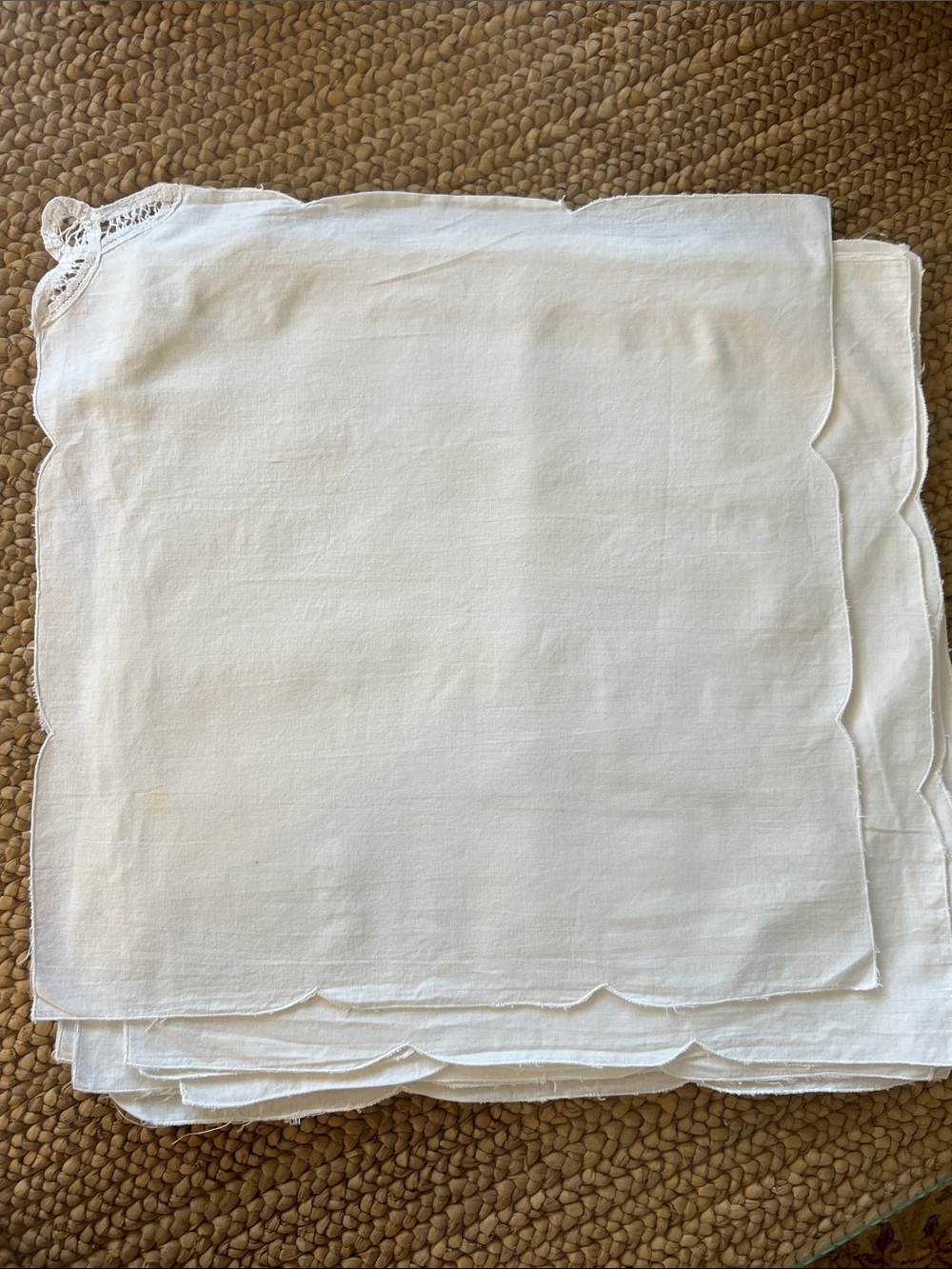 Rare Vintage Set of 18 White Battenburg Lace Scalloped Linen Napkins